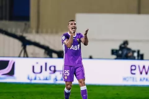 ربيعة يقود تشكيل العين أمام النصر في نصف نهائي كأس الرابطة الإماراتية